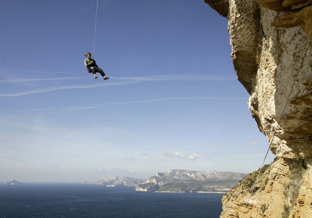  Descenso por cuerdas 